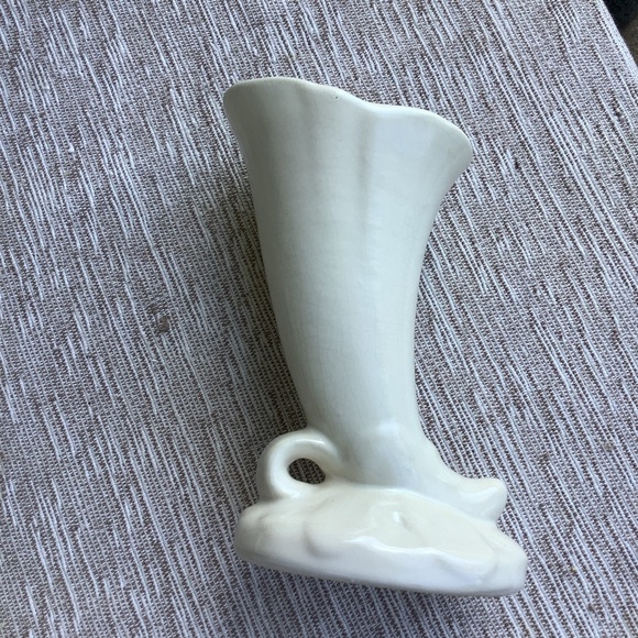 Vintage Set 3 White Weller Cornucopia Vases Vintage Pottery - Picture 5 of 10